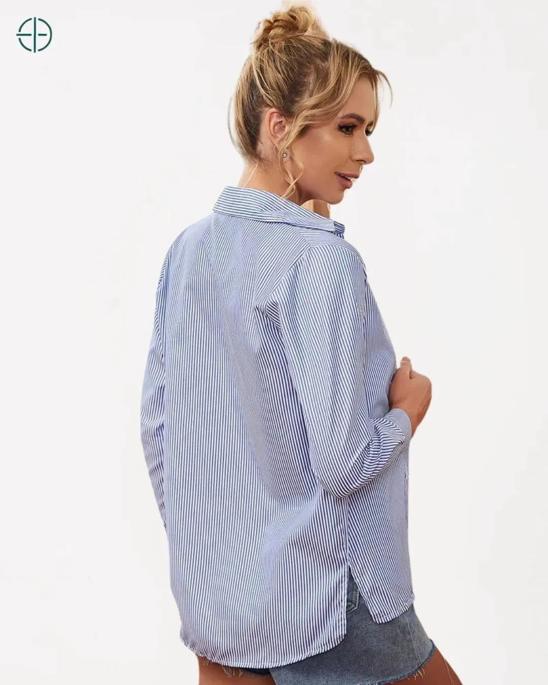 Blusa Listrada Básica de Botão | Rest Money™